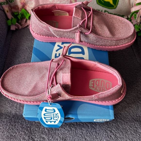 Hey Dude Women’s Pink Metallic Slip-On Sneakers - Picture 2 of 7